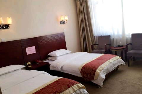 尼勒克银通酒店