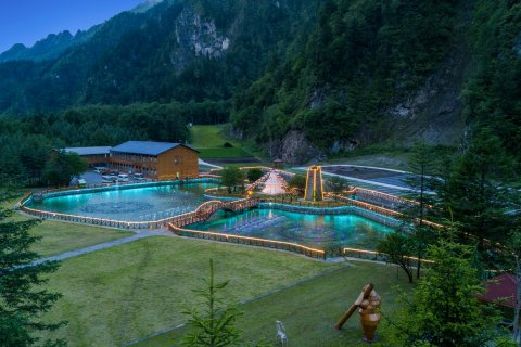 毕棚沟娜姆湖度假酒店