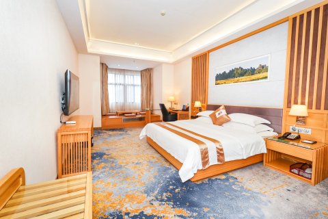 巴马华昱假日酒店