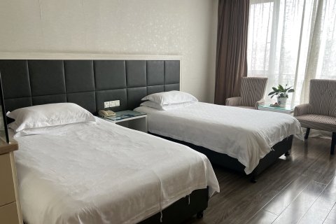 圣效世佳酒店(衢州高铁站万达广场店)