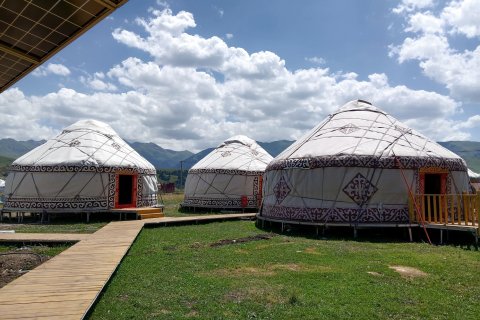 尼勒克画廊深处观景民宿(百里画廊景区店)