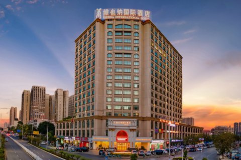 维也纳国际酒店(贵港体育中心万达店)