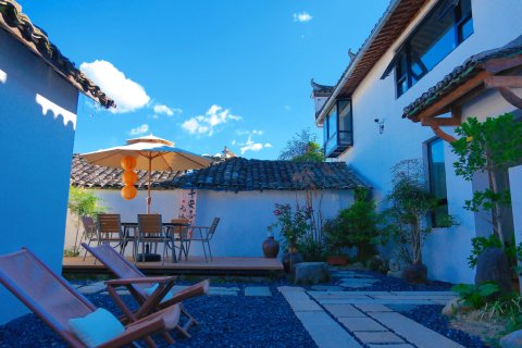 宏村柒零柒陆·南湖畔汉服体验民宿