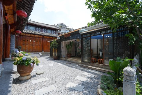 丽江逸云半山观景花园别院