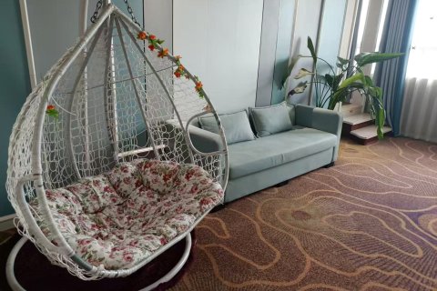 天成假日酒店(南充人民花园店)