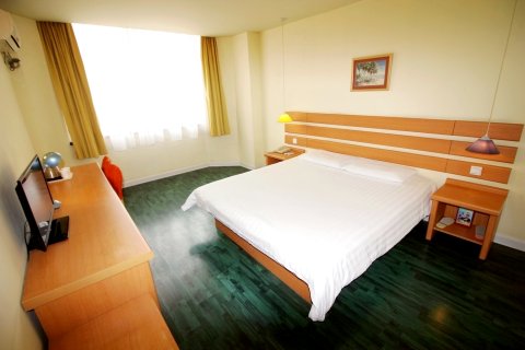 如家快捷酒店(青岛啤酒街店)