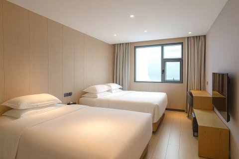 云川酒店(北京通州万达广场店)