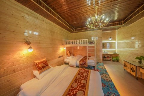 库尔德宁林韵山居民宿