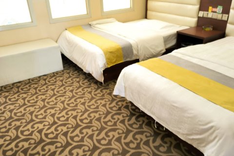 乌拉盖三利宾馆