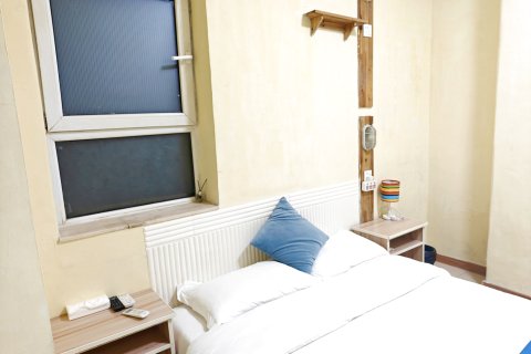 青岛隐栖山居民宿(中山公园广饶路地铁站店)