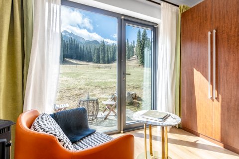 温泉赛里木湖克鲁格野奢营地