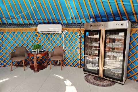 巴音布棋房车露营地