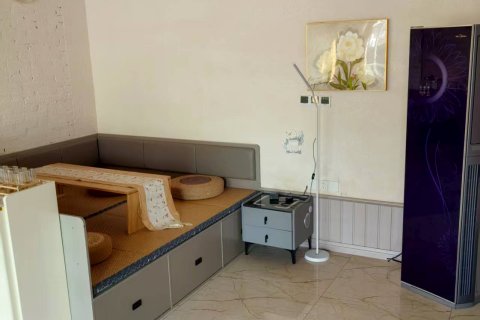 凌海营弟锦州烧烤民宿