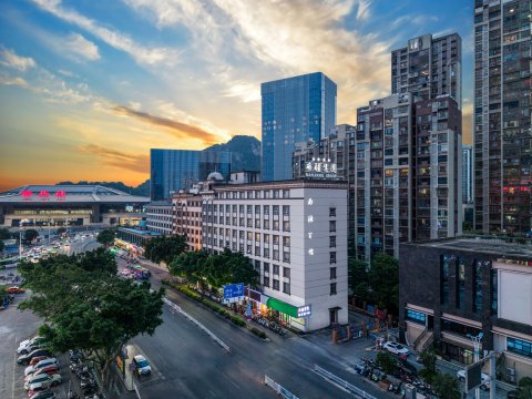 南疆酒店(柳州高铁站谷埠街国际商城店)