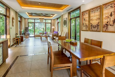 三亚亚龙湾五号度假别墅酒店