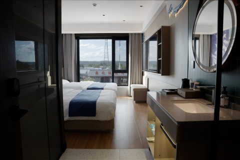 北极村53度半轻居酒店