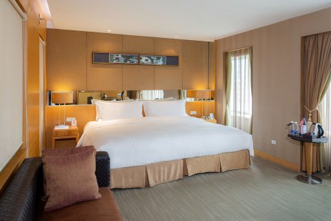 西安索菲特人民大厦(钟鼓楼五路口地铁站店)