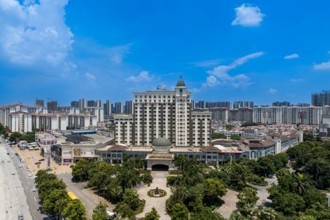 江门新会碧桂园凤悦凤凰酒店(万达广场店)