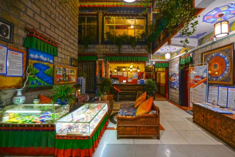 格桑花香｜藏韵富氧 · Café咖啡酒店(拉萨布达拉宫八廓街店)