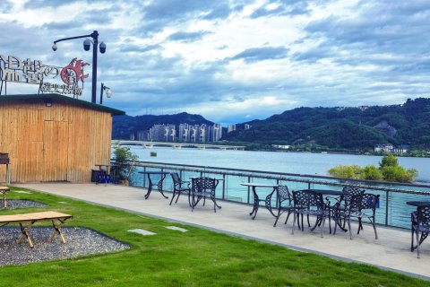 千岛湖温馨岛蝶来湖景度假酒店