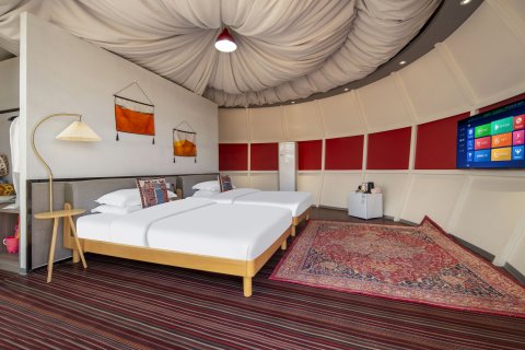 中卫金沙海火车主题旅馆