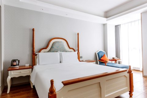 崇州拉菲假日酒店(崇州市二医院店)