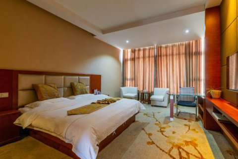 西平润丰商务酒店