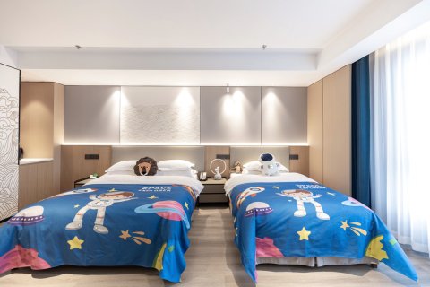 宁波华港外滩酒店(天一广场老外滩店)