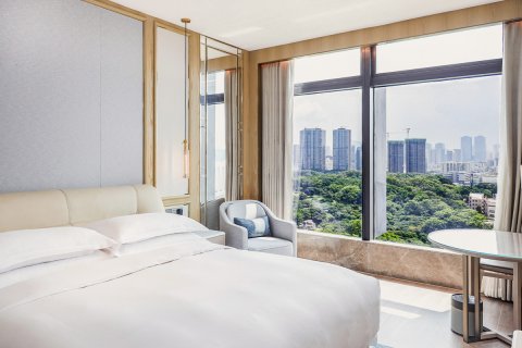 深圳南山希尔顿逸林酒店及公寓