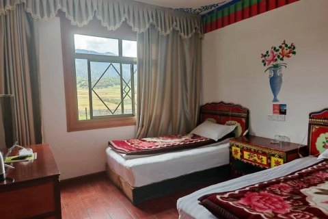 林芝平措大叔家庭旅馆