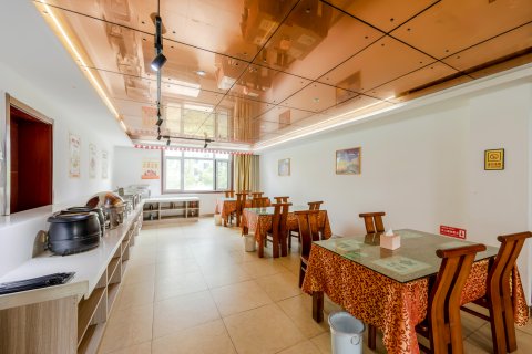 昌辰假日酒店(沂水雪山风情街店)