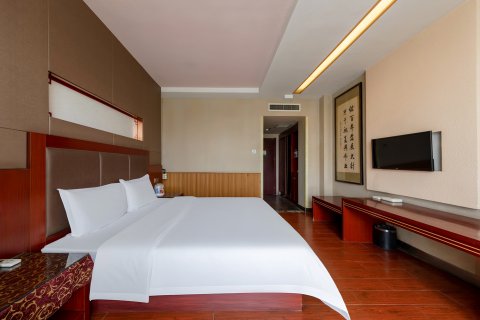 昌辰假日酒店(沂水雪山风情街店)