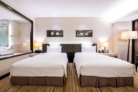 贵阳铂尔曼大酒店(甲秀楼鸿通城购物中心店)