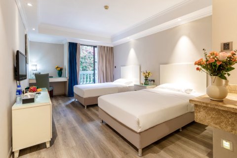 学府花园酒店(乐山师范学院店)