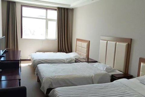 乌兰友兴商务宾馆