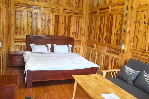 力赛村拉姆民宿