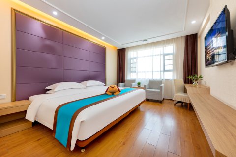 九歌假日酒店(荆州古城店)