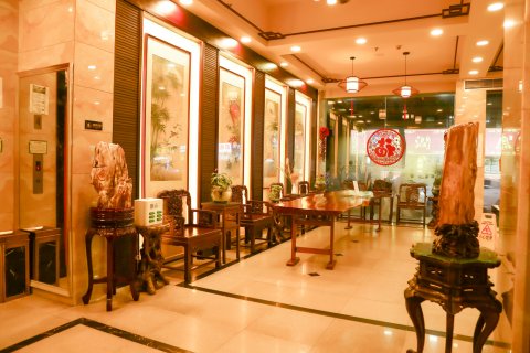 加乐福酒店(龙眼路美食街万象城店)