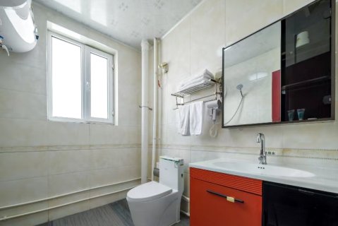 乌兰布统新多兰酒店