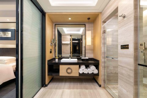 神农架康帝君兰酒店