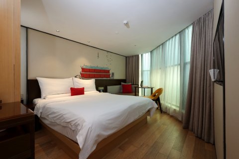 城迹酒店(广州正佳太古汇石牌桥地铁站店)