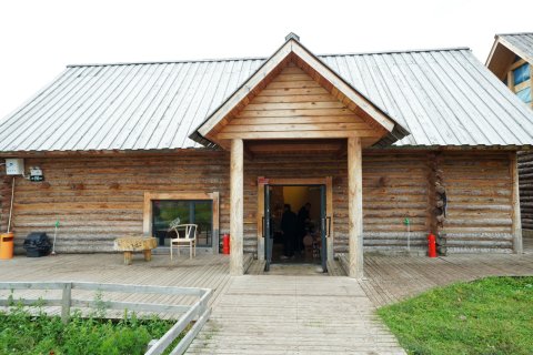 花间坊·Snowy mountain view雪山观景高端民宿(喀纳斯景区店)