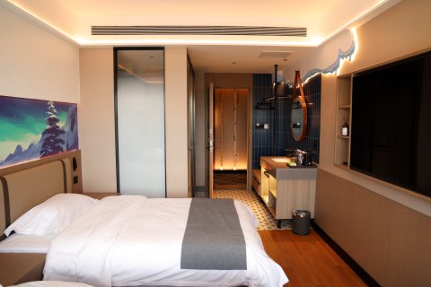 北极村53度半轻居酒店