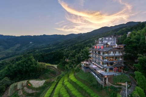 龙脊梯田晨云轩·云端泳池全景酒店(金佛顶三号观景台店)