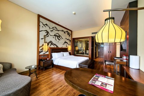 长白山温泉皇冠假日酒店