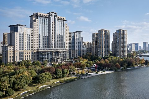 宁波洲至奢选绿城尊蓝酒店