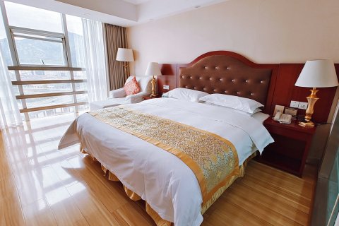 鑫海湾国际酒店(新县火车站店)