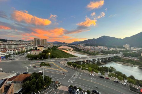 鑫海湾国际酒店(新县火车站店)