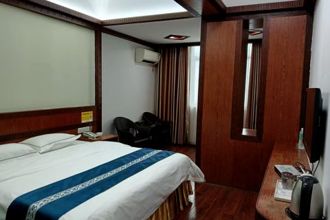 怡景酒店(平南中心广场店)