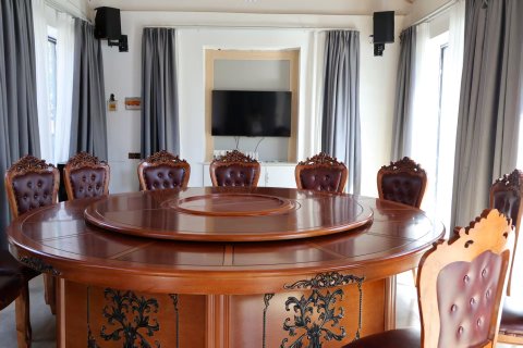 温泉博河别院(博格达尔特色村寨店)